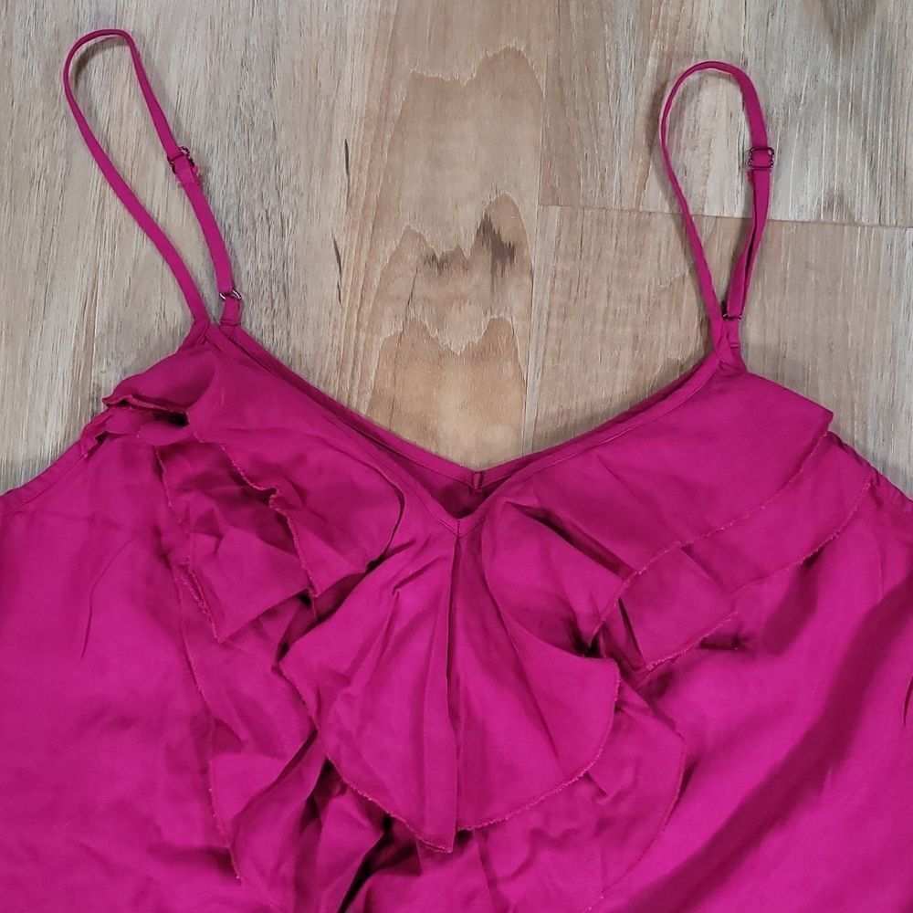 💜Mossimo Fuchsia Ruffled Chest Sleeveless Top Small - Picture 4 of 8